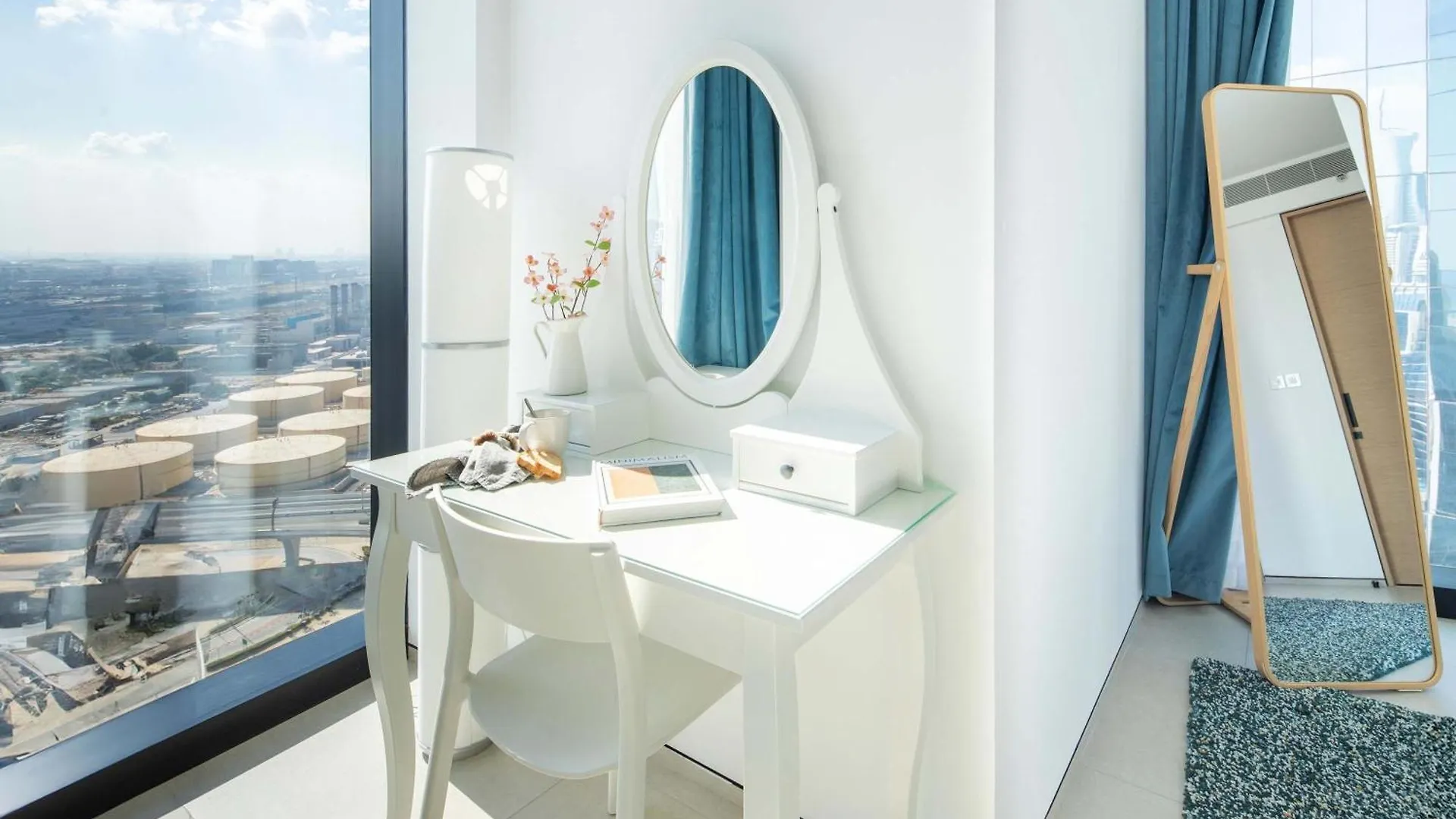 Frank Porter - Address Jbr Dubai