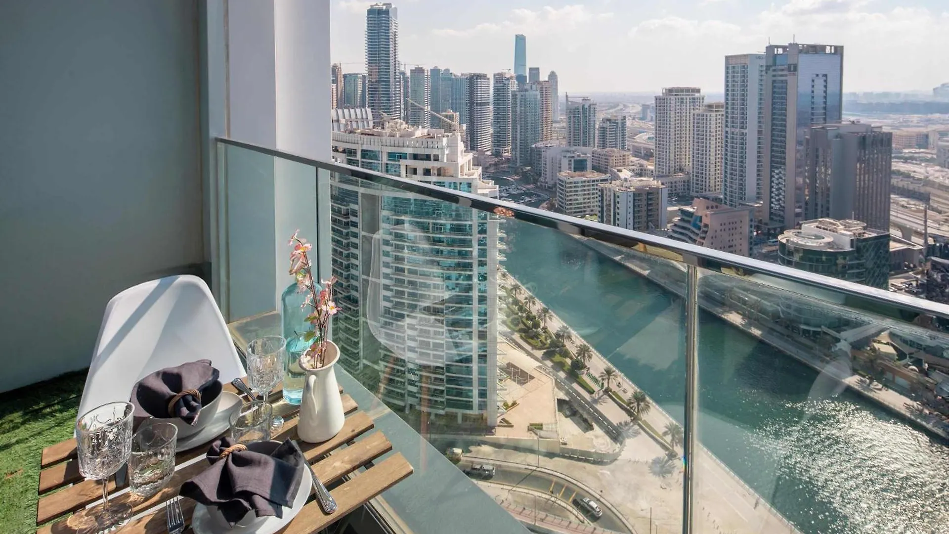 Frank Porter - Address Jbr Dubai 0*,