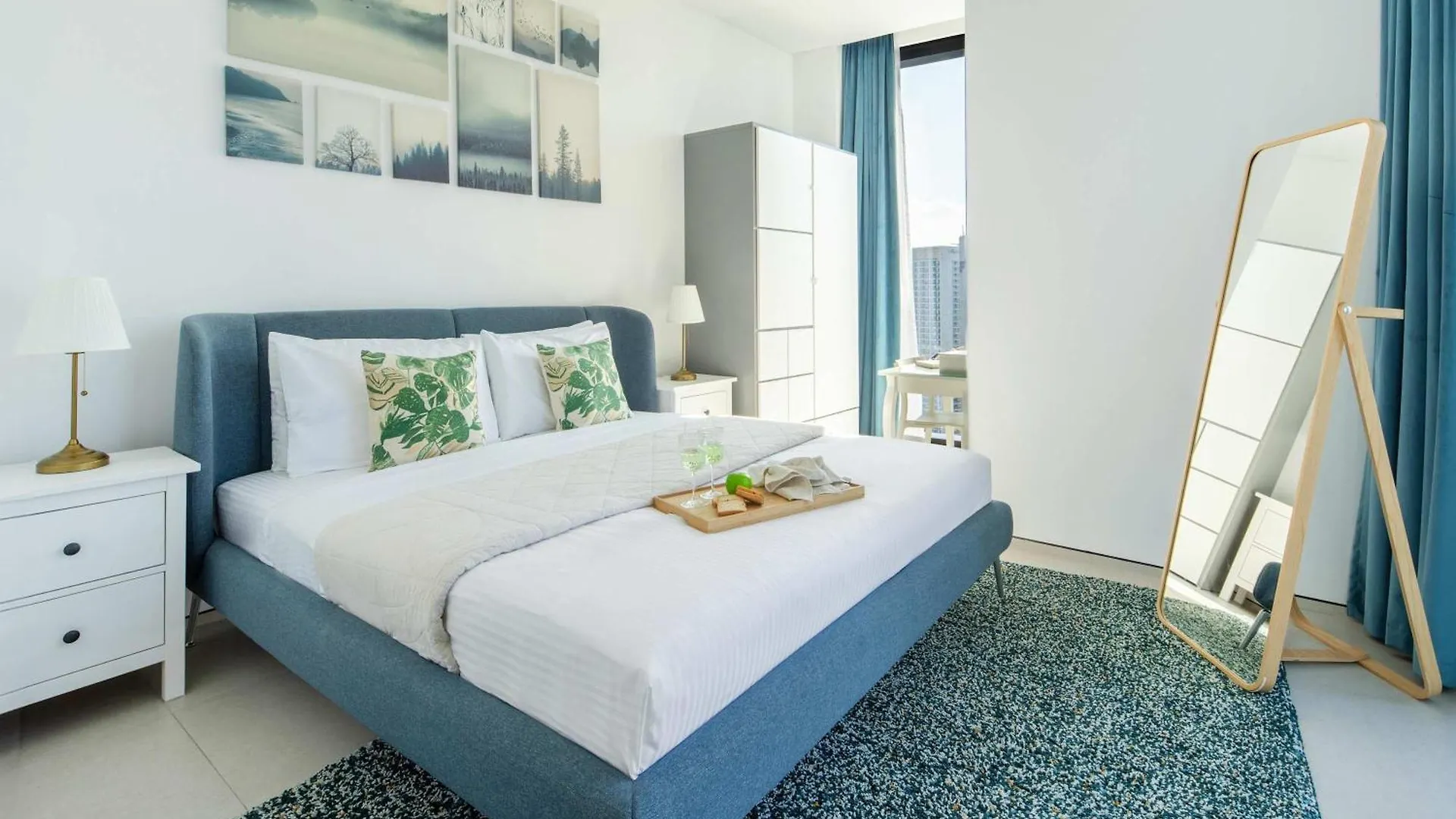 Frank Porter - Address Jbr Dubai 0*,